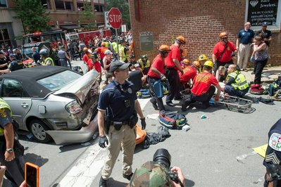 ss-unite-the-right-rally-4-546p-rs_af8a07f9691954238618882efcb96561.nbcnews-ux-1024-900.jpg