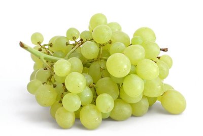 Table_grapes_on_white.jpeg